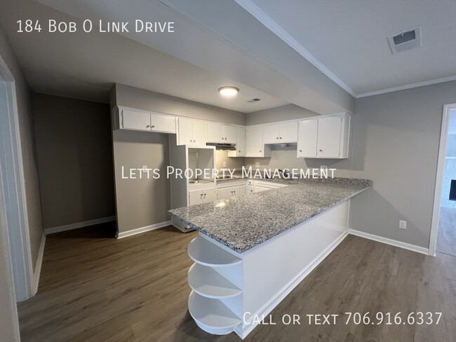 Building Photo - RENOVATED RENTAL READY!!