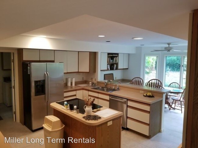 Building Photo - 2 br, 3.5 bath House - 15 Myrtle Bank Lane