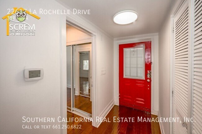 Building Photo - 22617 La Rochelle Dr