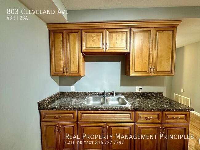 Foto del edificio - 803 Cleveland Ave.