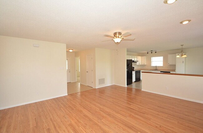 Foto del edificio - 7394 Tassel Ct