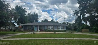 Building Photo - 4556 Cambridge Rd