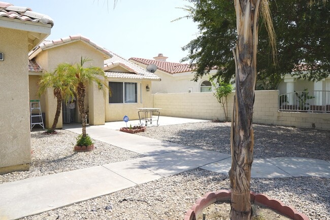 Building Photo - 31510 Avenida Del Padre
