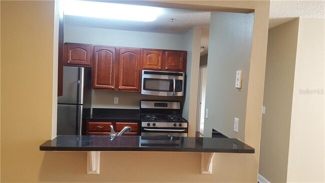 Building Photo - 2041 Dixie Belle Dr