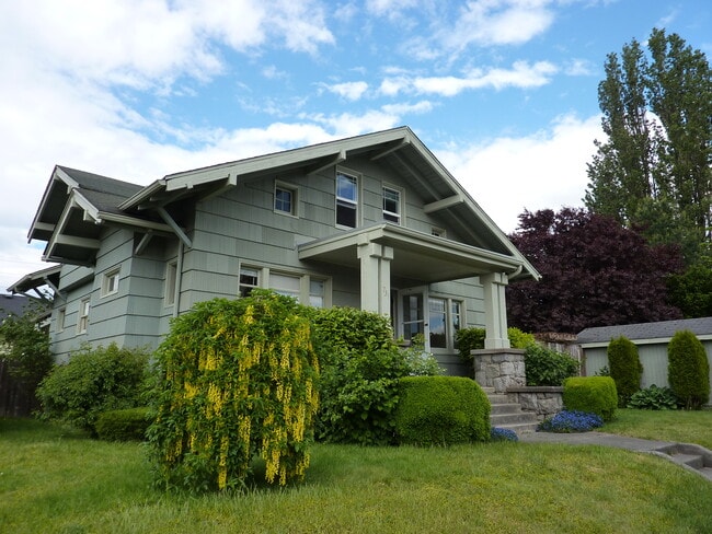 Foto del edificio - 731 S 49th St