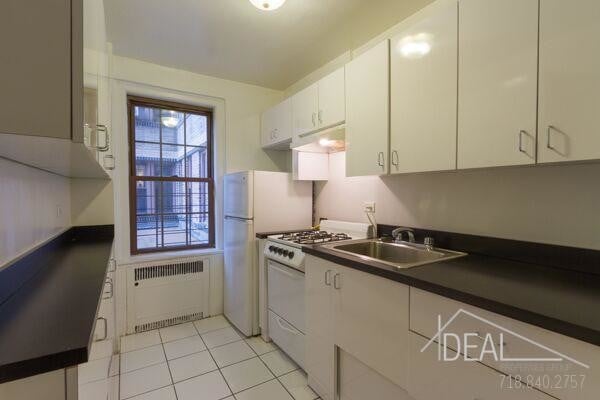 Building Photo - bedroom in Brooklyn NY 11201