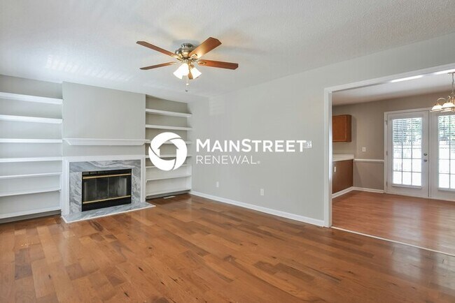 Building Photo - 3 Bedroom Pet-Friendly Home in Knightdale, NC with Main Street Renewal