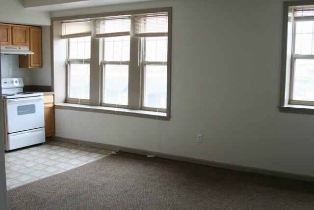 Foto del edificio - 2 br, 1 bath Apartment - Ferndale Apartments