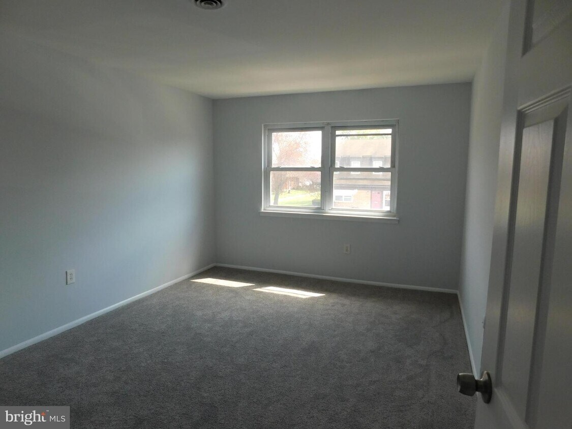 Primary Photo - 1210 Liberte Ct