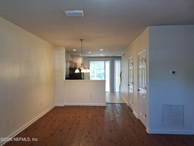 Foto del edificio - 8106 Summer Cove Ct