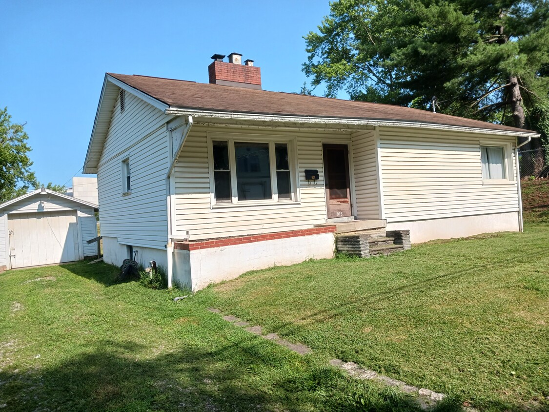 Foto principal - 915 5th St