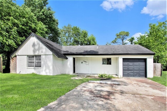 Building Photo - 10906 Panay Dr