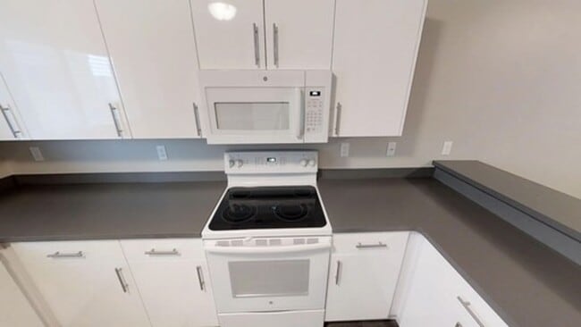 Building Photo - 2 BED 1 BATH APARTMENT FOR RENT IN OREM!!!