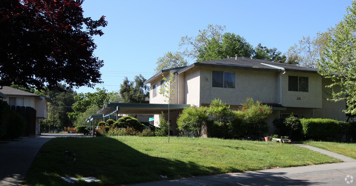 Primary Photo - Crescent Villa