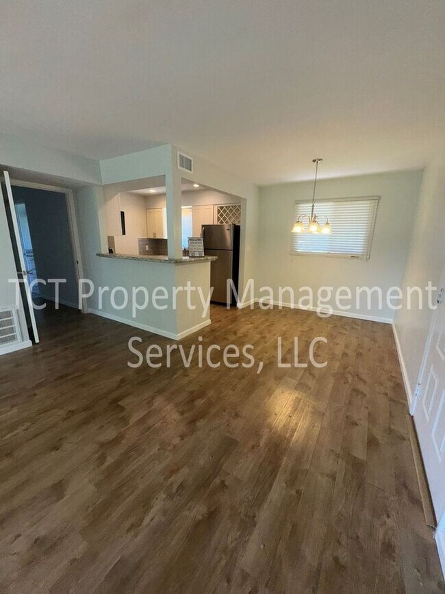 Foto del edificio - Remodeled 55+ Townhome in Mesa