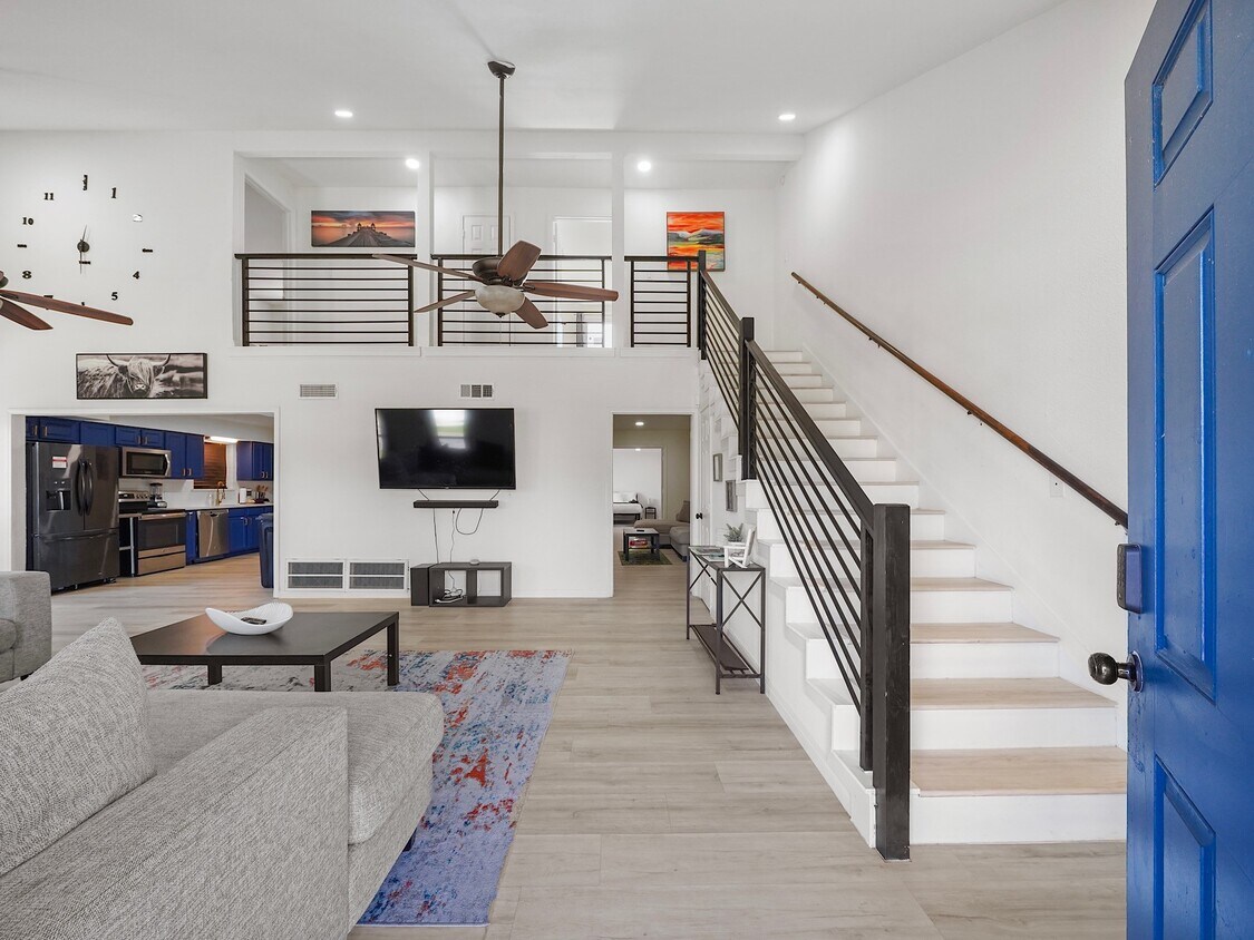 Foto principal - 8007 Beluche Dr