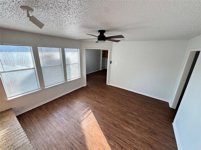 Building Photo - 1816 Rawhide Loop