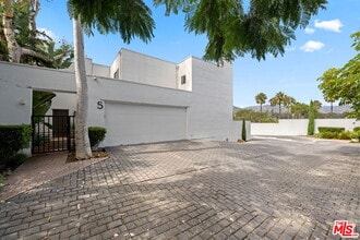 Building Photo - 29221 Heathercliff Rd