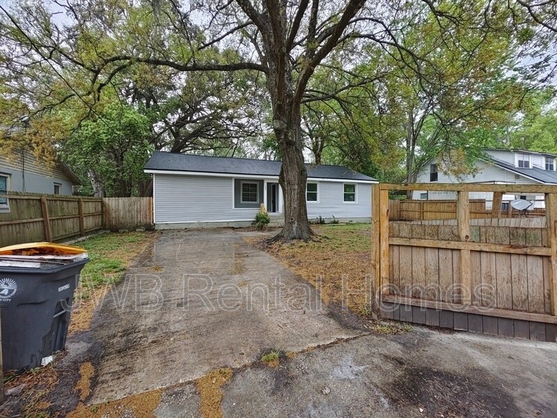 Foto principal - 3051 Columbus Ave