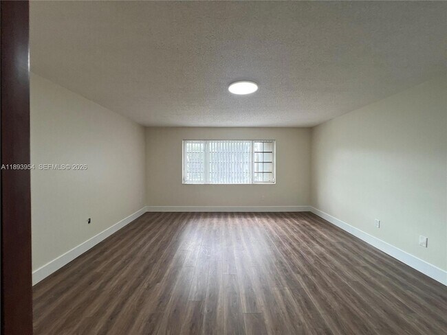 Foto del edificio - 21121 SW 85th Ave