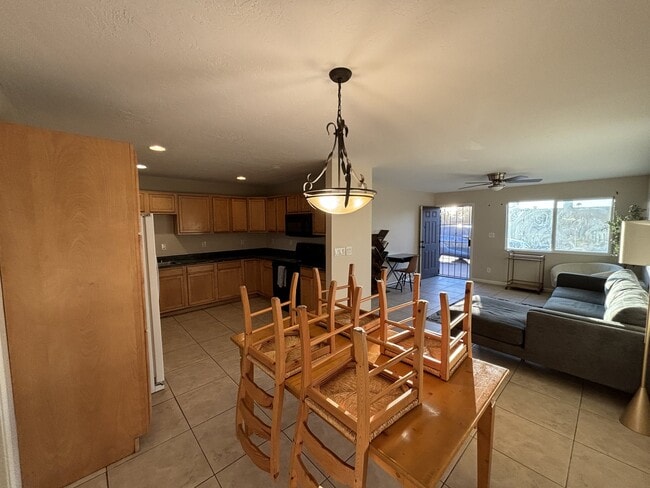Building Photo - 8527 N 31st Dr