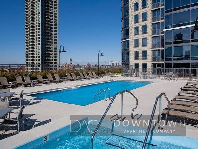 Foto del edificio - 645 N Kingsbury St