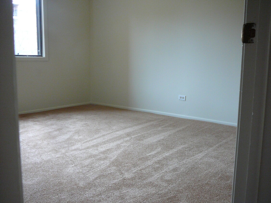 Building Photo - 1488 E Ports O Call Dr