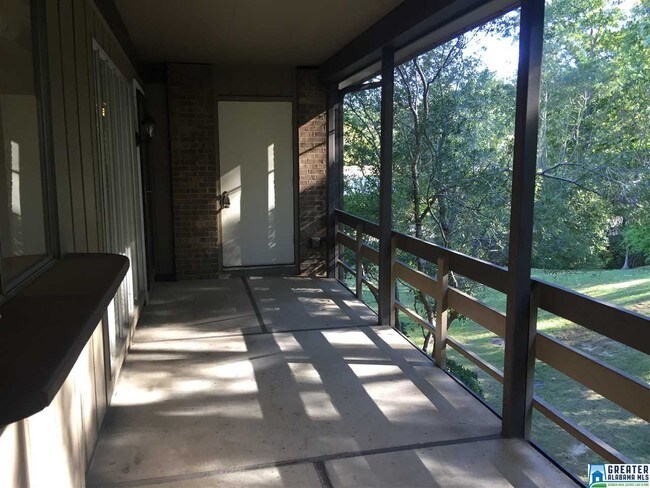 Building Photo - 3101 Lorna Rd