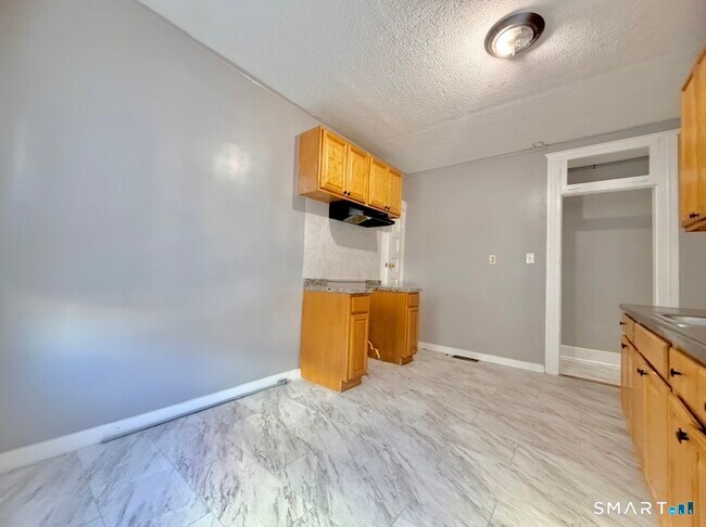 Foto del edificio - 119 Sherwood Ave