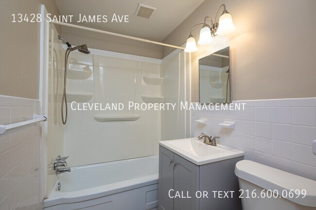 Foto del edificio - 13428 St James Ave