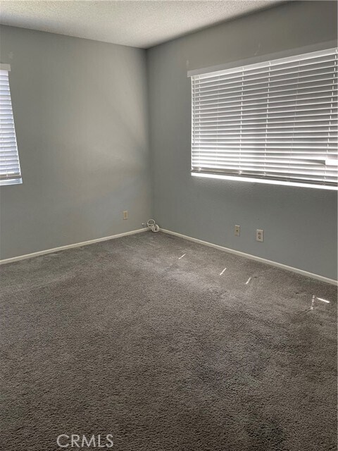 Foto del edificio - 532 N Sultana Ave