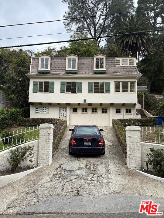 Primary Photo - 10309 Chrysanthemum Ln