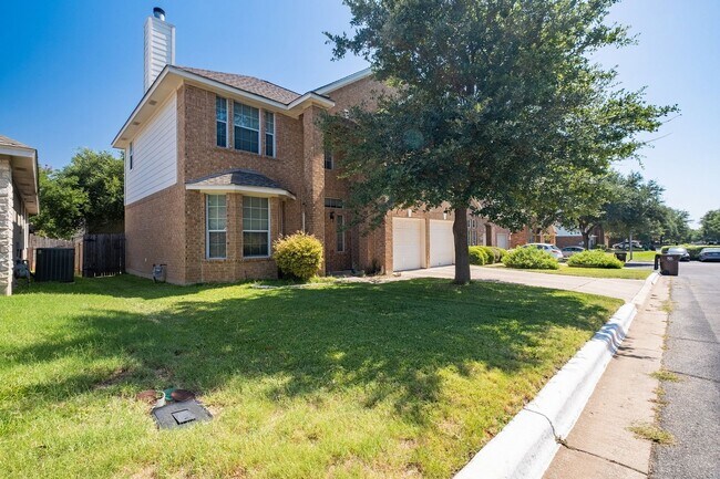 Building Photo - 1726 Rosenborough Ln S