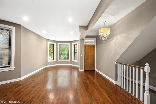 Foto del edificio - 1429 N Artesian Ave