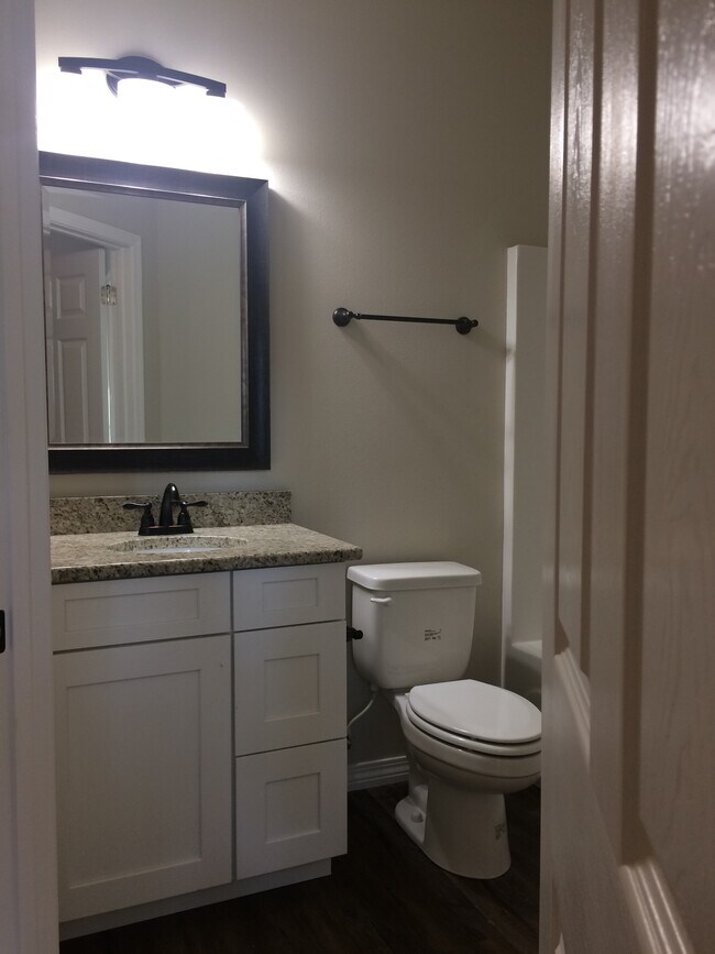 Foto del edificio - 2239 Forsyth St