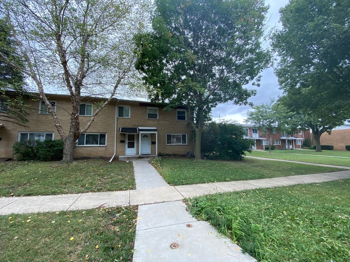 331 Cherry Valley Rd, Vernon Hills, IL 60061 Townhome Rentals in Vernon Hills IL