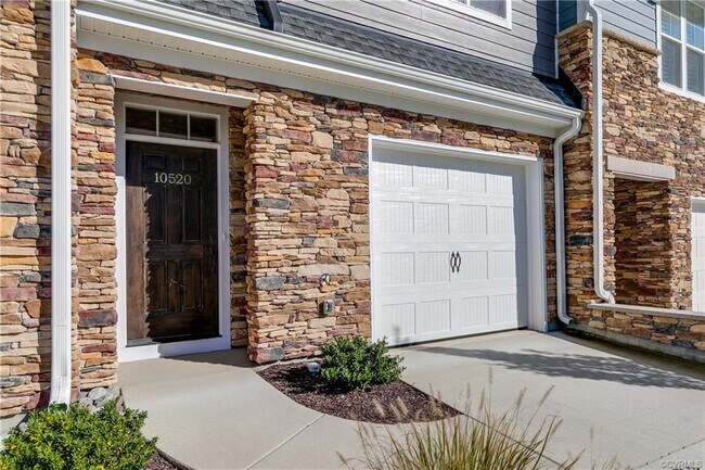Building Photo - 10520 Swanee Mill Trace