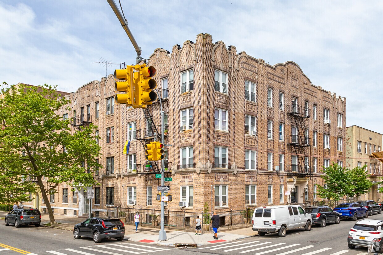 Primary Photo - 8410 21st Ave