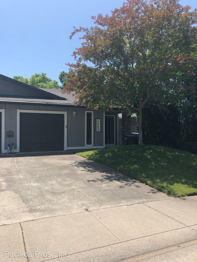 Building Photo - 2 br, 2 bath House - 1745 Avondale Ave.