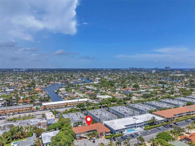 Building Photo - 2101 NE 68th St