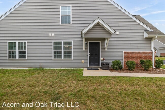 Building Photo - 3 br, 2.5 bath House - 338 Robyns Glen Circle