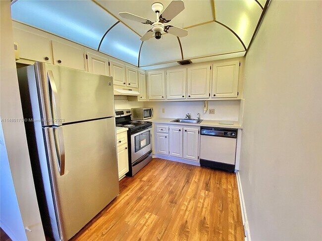 Foto del edificio - 13550 SW 6th Ct