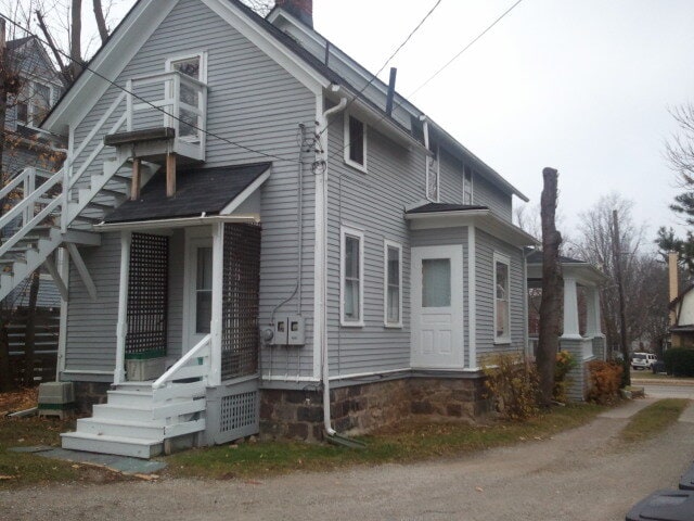 Building Photo - 1009 Packard St