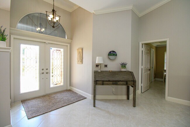 Foto del edificio - CHARMING 3-BEDROOM, 2 BATHROOM SINGLE FAMILY HOME WITH PRIVATE SOLAR-HEATED POOL IN BERKSHIRE LAK...