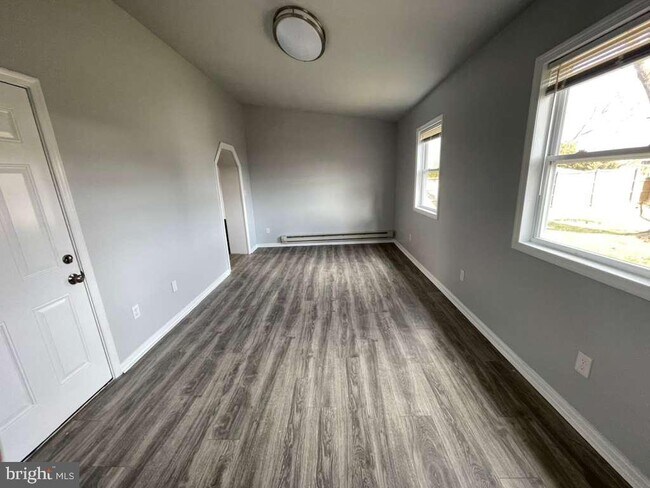 Foto del edificio - 7863 Baltimore Annapolis Blvd