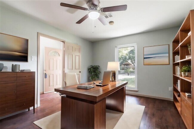 Building Photo - 5402 Sheraton Oaks Dr