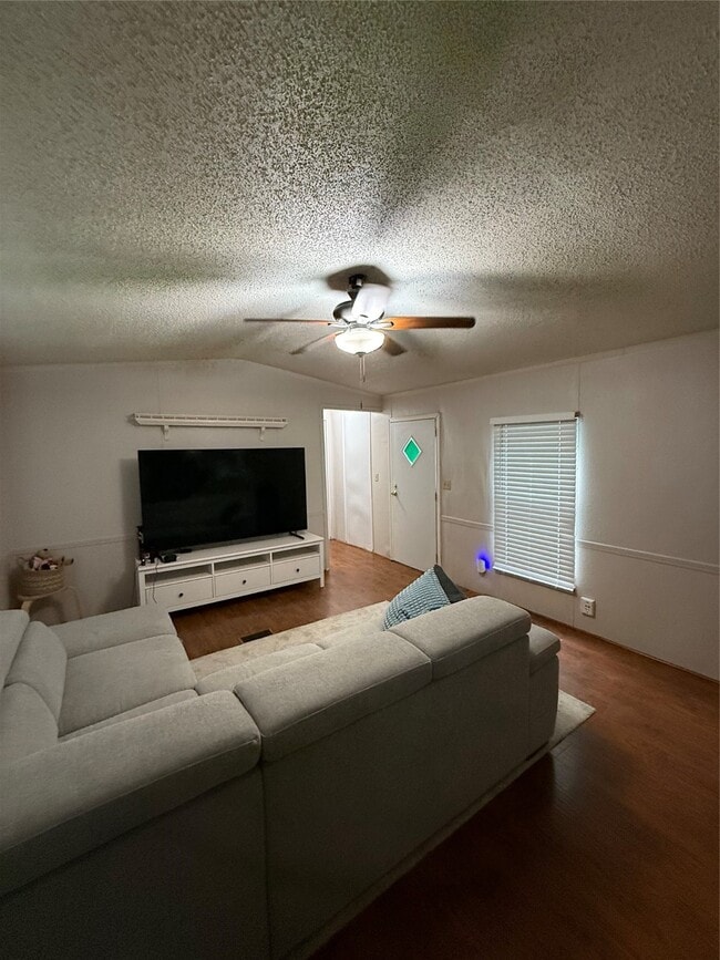 Building Photo - 9706 Camelots Ct