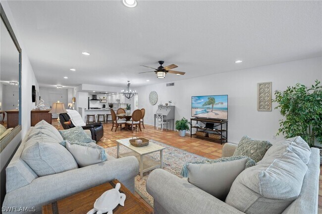 Foto del edificio - 3280 S Shore Dr