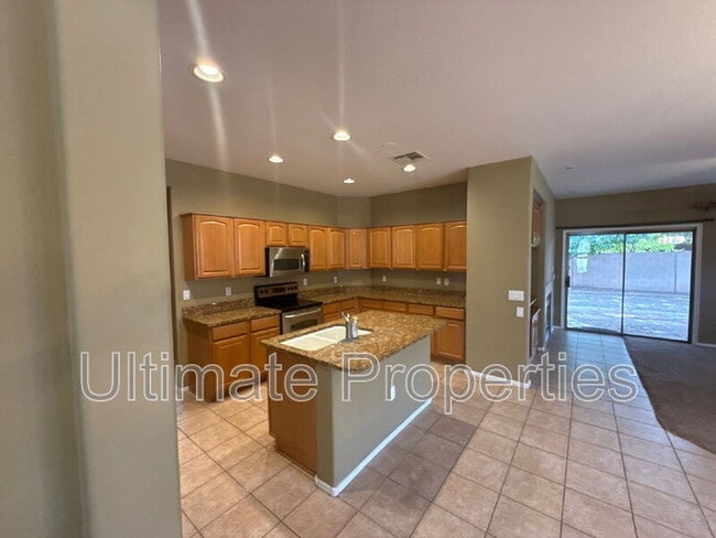 Foto del edificio - 8207 W Salter Dr