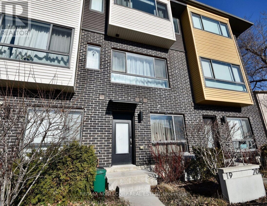 Photo principale - 369 Essa Rd